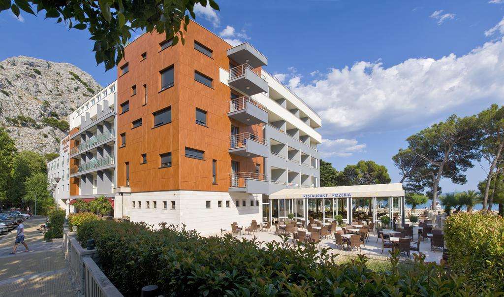 HOTEL PLAŽA OMIŠ